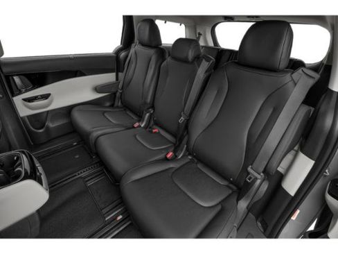 Certified 2023 Kia Carnival EX FWD image 16