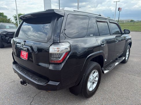 Used 2016 Toyota 4Runner SR5 AWD/4WD image 4