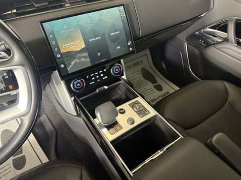 Certified 2023 Land Rover Range Rover SE image 35