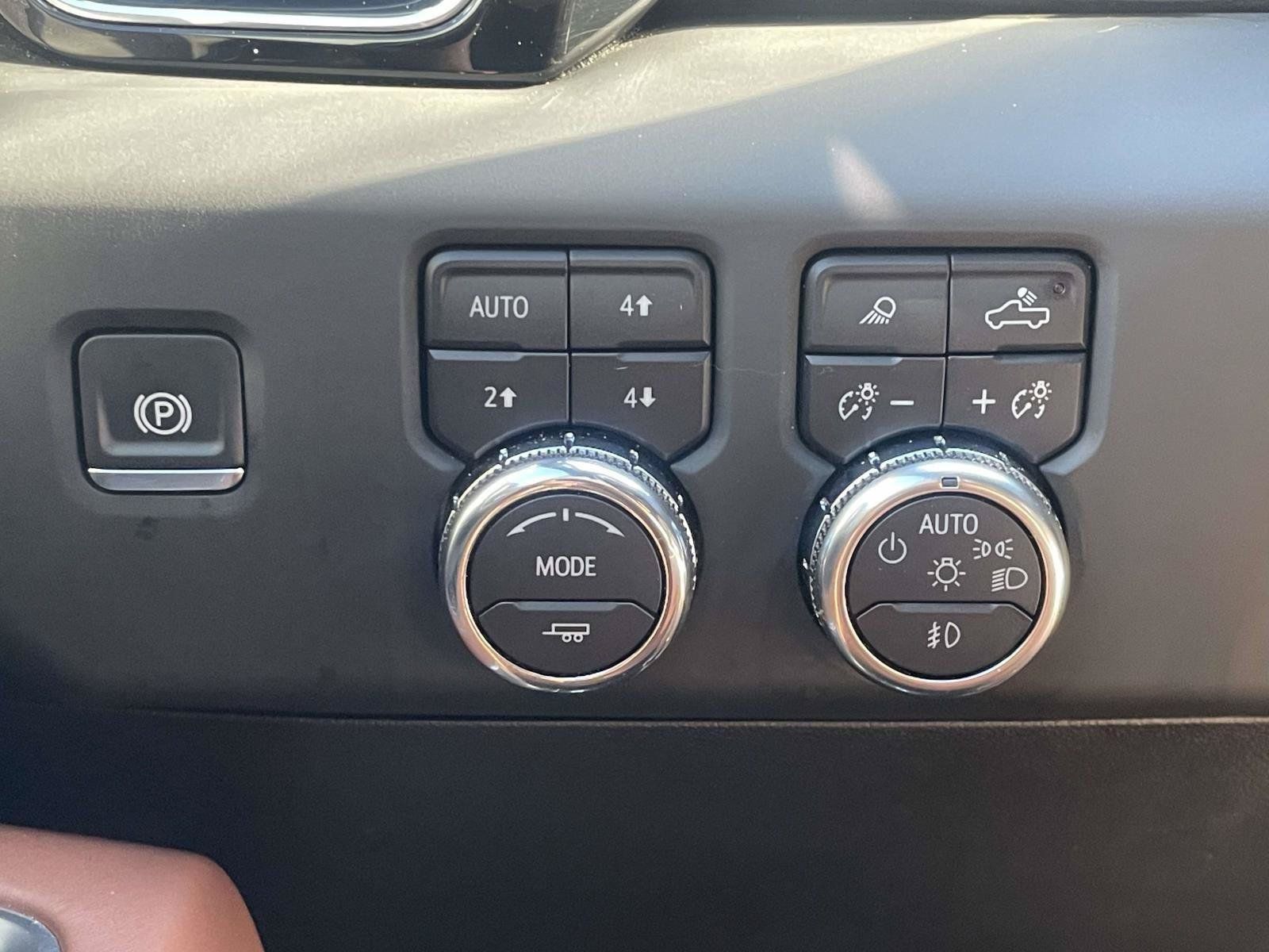 Certified 2025 GMC Sierra 2500 Denali Ultimate w/ Max Trailering Package AWD/4WD image 29