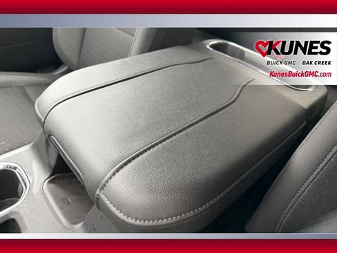 Used 2025 Chevrolet Silverado 1500 LT image 18