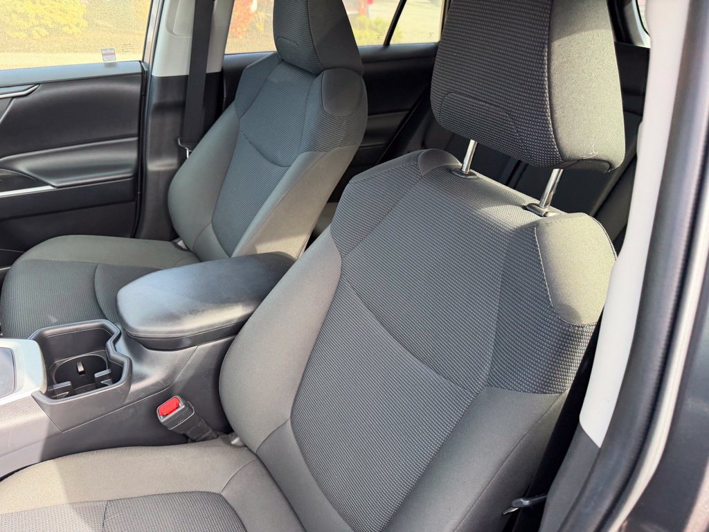 Certified 2025 Toyota RAV4 LE FWD image 14