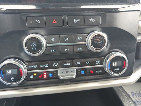 Used 2024 Ford Expedition Max XLT image 34