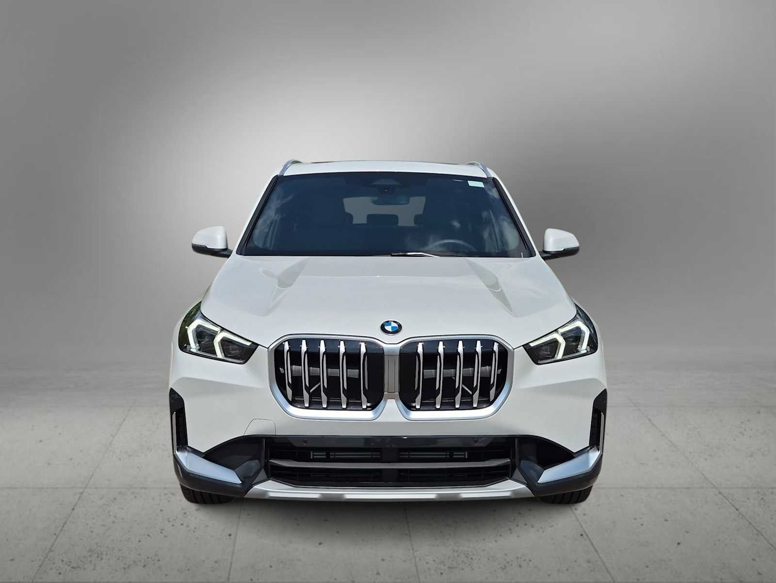 Used 2026 BMW X1 xDrive28i w/ Convenience Package AWD/4WD image 3