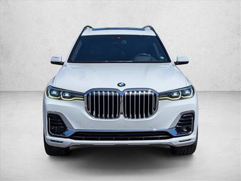 Used 2021 BMW X7 xDrive40i w/ Premium Package 2 AWD/4WD image 2