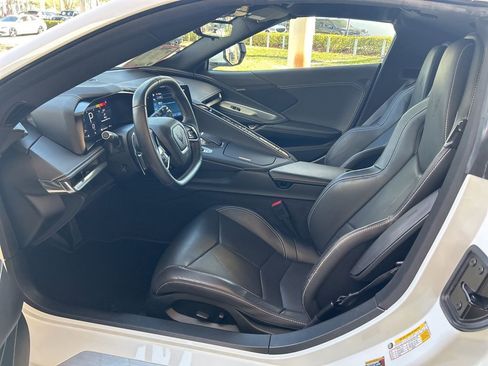 Used 2024 Chevrolet Corvette Stingray Coupe w/ Z51 Performance Package image 5