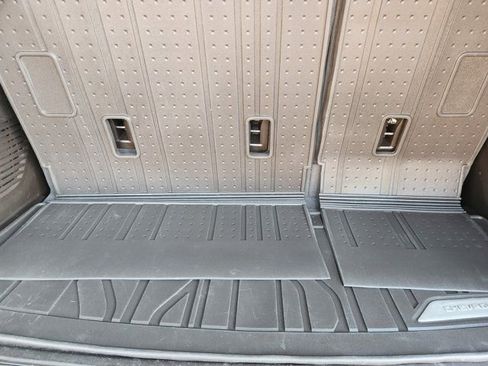 Used 2022 Chevrolet Tahoe Z71 w/ Luxury Package image 34