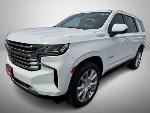 Used 2021 Chevrolet Tahoe High Country RWD image 2