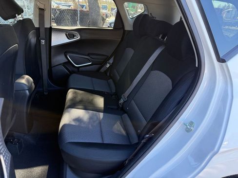 Used 2025 Kia Soul LX w/ LX Technology Package image 33