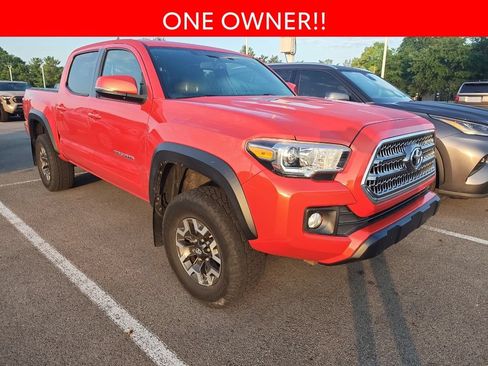 Used 2016 Toyota Tacoma TRD Off-Road w/ Towing Package AWD/4WD image 3