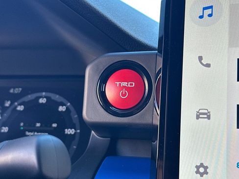Used 2026 Toyota Tacoma TRD Off-Road AWD/4WD image 18