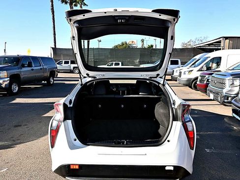 Used 2016 Toyota Prius Two FWD image 8