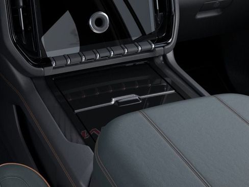 New 2026 GMC Yukon XL AT4 AWD/4WD image 23
