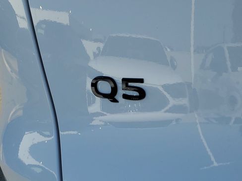 Used 2025 Audi Q5 Premium w/ Convenience Package AWD/4WD image 6