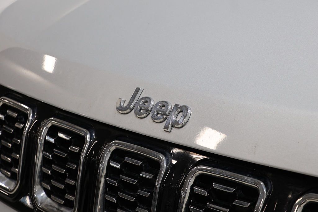 Used 2025 Jeep Compass Limited AWD/4WD image 12
