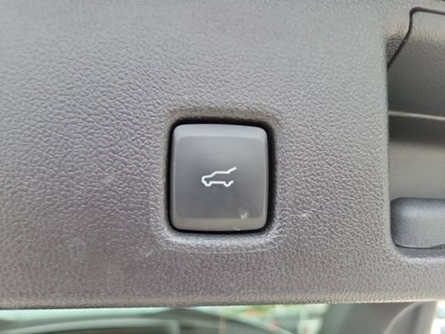 Used 2025 Ford Escape ST-Line Select AWD/4WD image 11