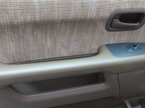 Used 2003 Honda CR-V LX image 18