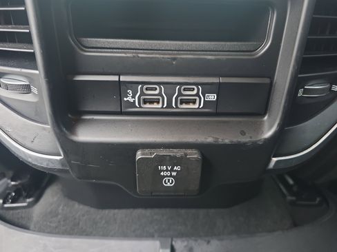 Used 2019 RAM 1500 Big Horn image 15