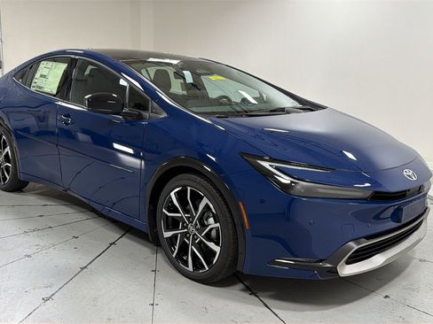 New 2026 Toyota Prius Plug-In Hybrid image 3