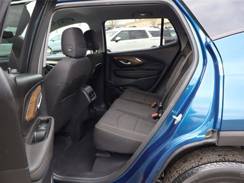 Used 2021 GMC Terrain SLE image 25