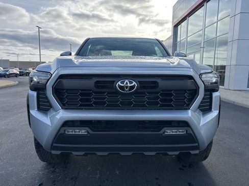 New 2025 Toyota Tacoma TRD Off-Road image 2