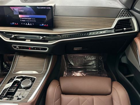 Certified 2025 BMW X5 xDrive50e w/ Premium Package image 29