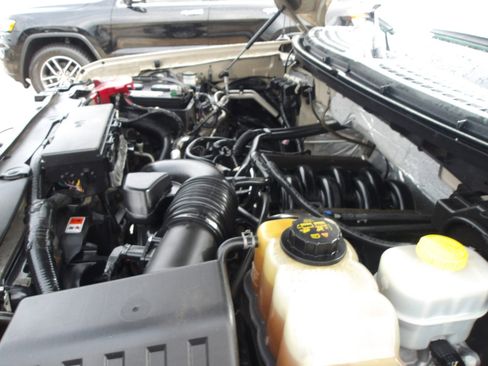 Used 2014 Ford F150 XLT w/ Equipment Group 302A Luxury image 28