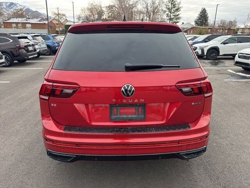 Used 2024 Volkswagen Tiguan SE R-Line image 4