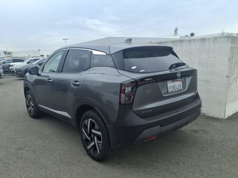 Certified 2025 Nissan Kicks SV FWD image 11