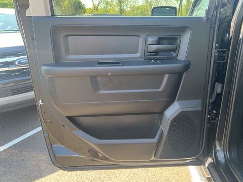 Used 2016 RAM 1500 Express AWD/4WD image 6