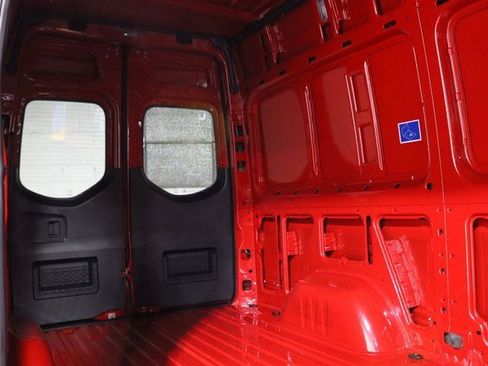 Used 2025 Mercedes-Benz Sprinter 2500 image 14