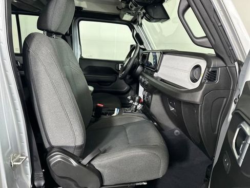 Used 2024 Jeep Wrangler Unlimited w/ Convenience Group AWD/4WD image 28