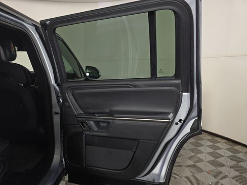 Used 2024 Rivian R1S Adventure AWD/4WD image 19
