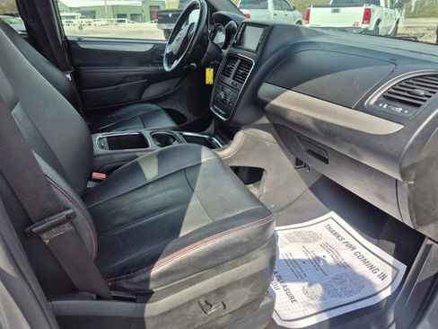 Used 2018 Dodge Grand Caravan GT image 10