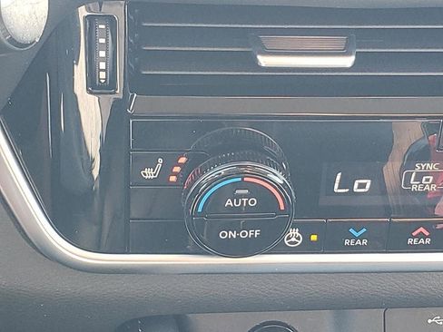 Certified 2025 Nissan Rogue Platinum w/ Platinum Premium Package image 37