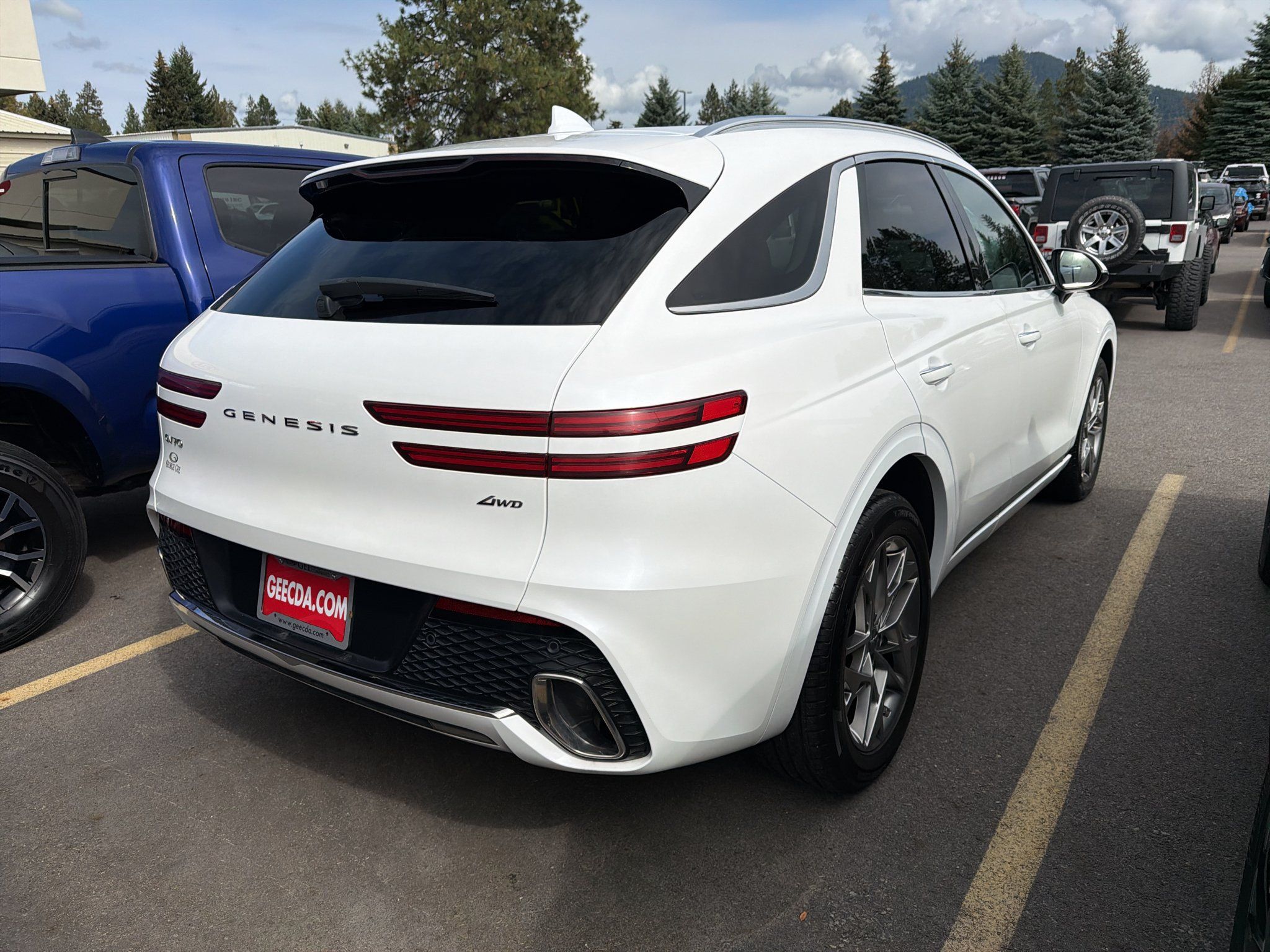 Used 2025 Genesis GV70 2.5T AWD/4WD image 4