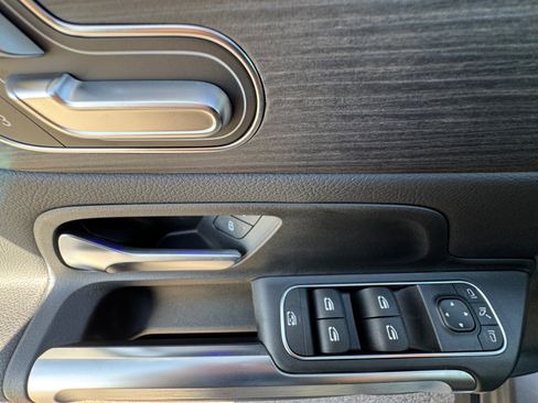 New 2026 Mercedes-Benz GLB 250 4MATIC image 16