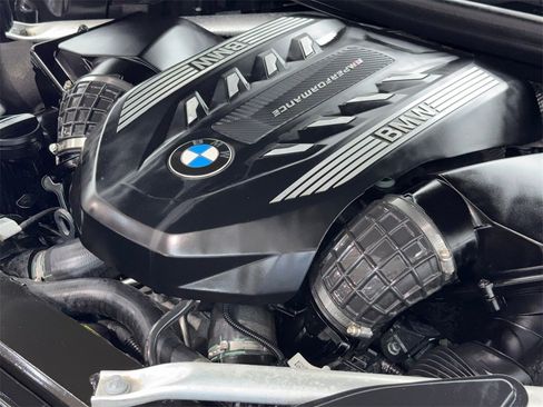 Used 2021 BMW X7 M50i w/ Executive Package image 66
