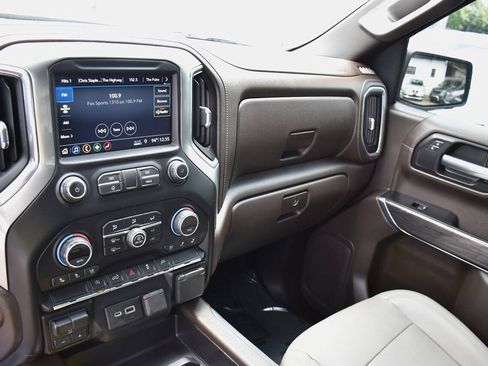 Used 2019 Chevrolet Silverado 1500 LTZ w/ LTZ Convenience Package RWD image 21