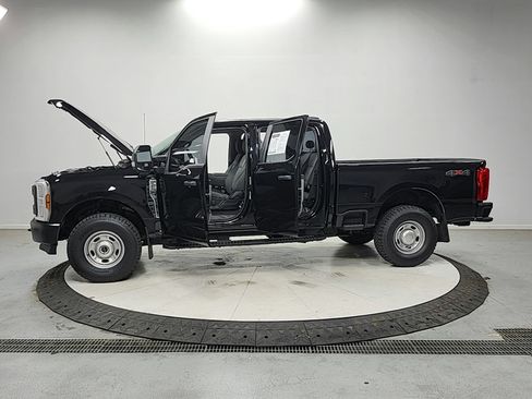 Used 2024 Ford F250 XL w/ XL Off-Road Package AWD/4WD image 12