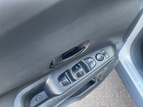 Used 2023 Nissan Kicks S image 14