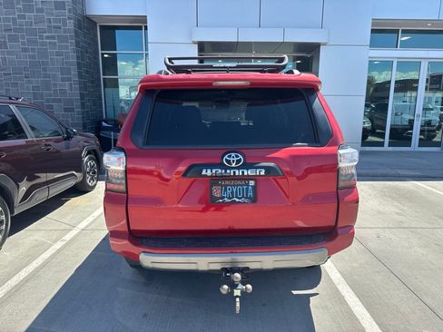 Used 2022 Toyota 4Runner TRD Off-Road Premium AWD/4WD image 8