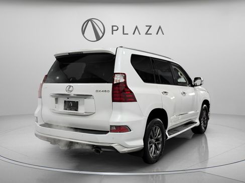 Used 2018 Lexus GX 460 image 6