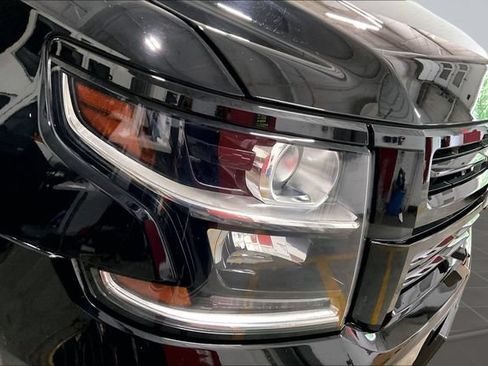 Used 2019 Chevrolet Tahoe Premier AWD/4WD image 30