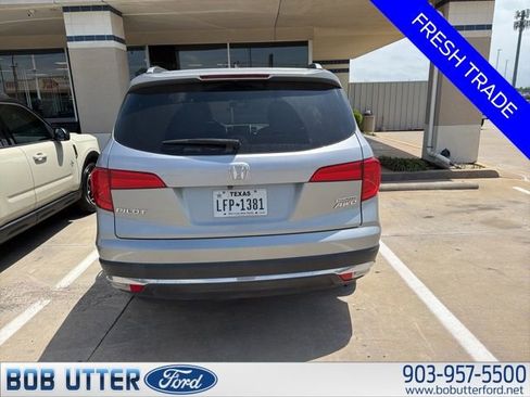 Used 2018 Honda Pilot Touring image 4