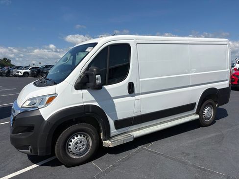 Used 2025 RAM ProMaster 2500 w/ U-Haul Equipment Group FWD image 6