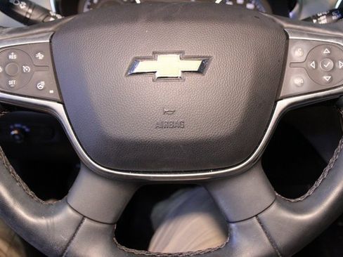 Used 2023 Chevrolet Traverse LT image 23