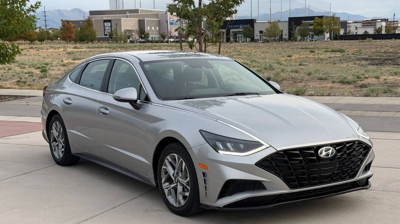 Used 2021 Hyundai Sonata SEL w/ Preferred Accessory Package FWD image 3