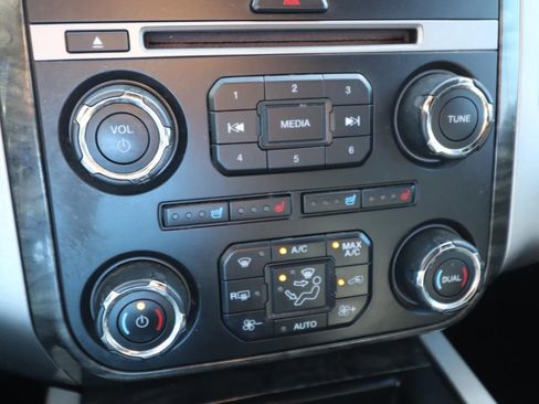 Used 2017 Ford Expedition EL Limited image 24