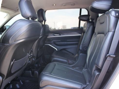 Used 2022 Jeep Grand Cherokee L Limited RWD image 26